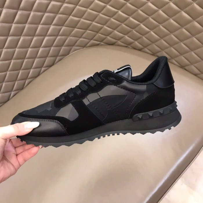 Valentino Men Shoes Fashion Design Luxury Brand ROCKRUNNER CAMOUFLAGE LAMINATED STUDDED SNEAKER with Original Box