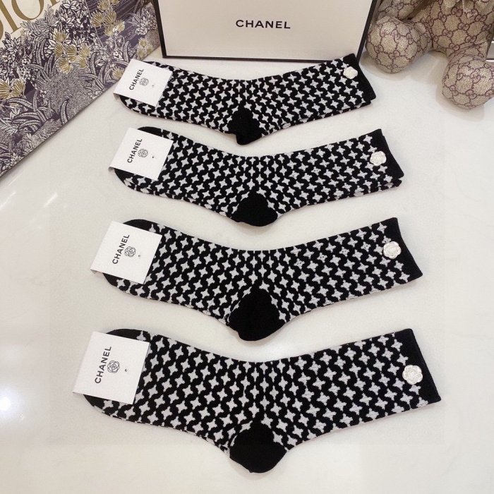 Chanel Socks 4 Pairs with Original Box Luxury Brand Breathable Chanel Sock