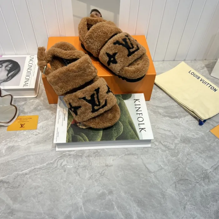 Louis Vuitton Womens Shoes Slide Slippers for Winter Wool Fabric Luxury Brand Designer PASEO FLAT COMFORT MULE with Original Box