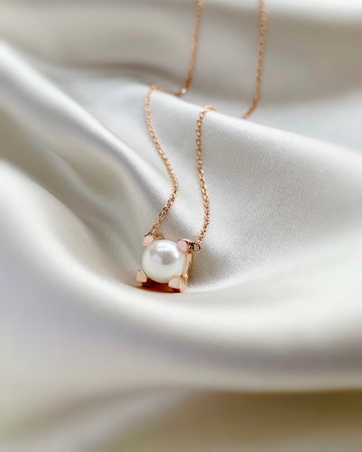 Cartier Luxury Womens Necklace