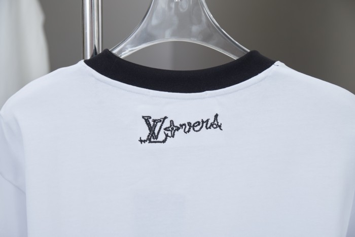 Louis Vuitton Luxury Brand Men Womens Short Sleeve T-Shirt Embellished Cotton T-Shirt 1AFXNX   