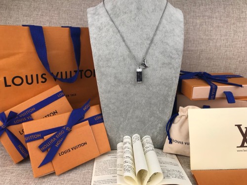 Louis Vuitton Luxury Men Womens Necklace Monogram Eclipse Charms Necklace M63641