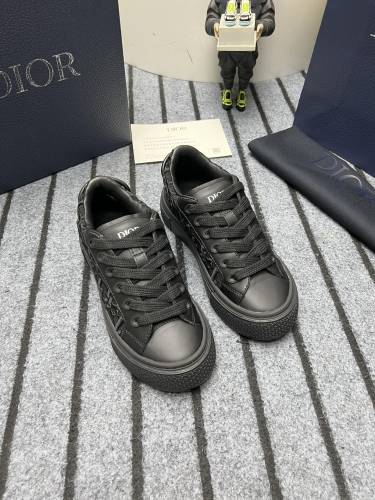 Dior Mens Shoes Sneakers Luxury Brand B33 SNEAKER – LIMITED AND NUMBERED EDITION Black Smooth Calfskin and Dior Oblique Raised Embroidery with Original Box Whatsapp 