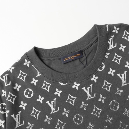 Louis Vuitton Luxury Brand Men Womens Short Sleeve T-Shirt   