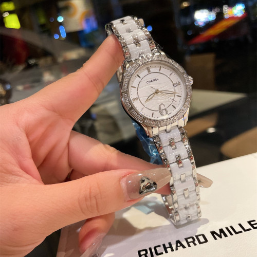Chanel Womens Watch069