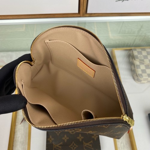 Louis Vuitton Womens Clutch Make Up Bags Luxury Fashion Type Designer LV COSMETIC POUCH GM with Original Box M47353