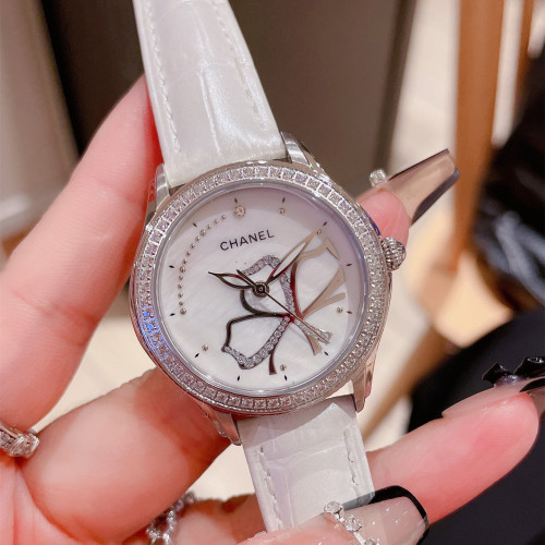 Chanel Womens Watch050
