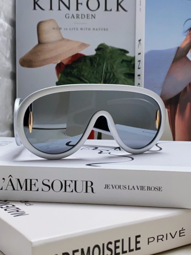 Loewe Sunglasses Luxury Brand Womens Sunglasses with Original Box  
