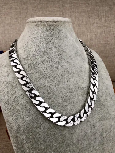 Louis Vuitton Luxury Men Womens Necklace