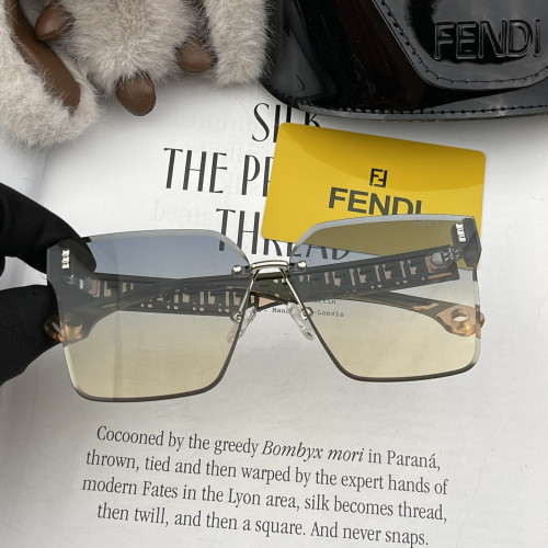 Fendi Sunglasses Luxury Brand Womens Sunglasses with Original Box  FD5611