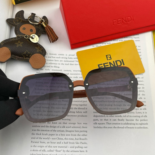 Fendi Sunglasses Luxury Brand Womens Sunglasses with Original Box  FD5711