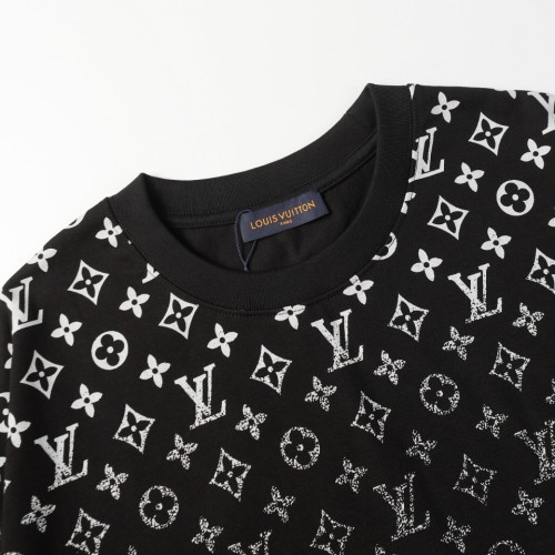 Louis Vuitton Luxury Brand Men Womens Short Sleeve T-Shirt   