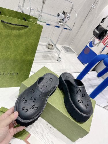 Gucci Womens Shoes Women's platform perforated G sandal in black rubber Luxury Brand with Original Box 663577 JFB00 1000  