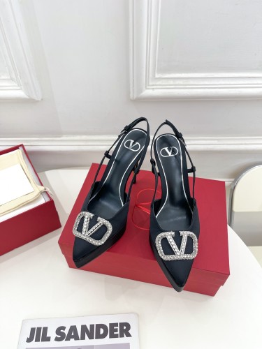 Valentino Garavani Women Fashion Shoes Pumps Luxury Brand Vlogo Signature Calfskin with Original Box 11cm Heel Whatsapp 