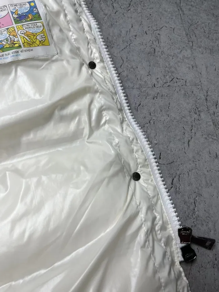 Moncler Design Womens Winter Windprood Down Jackets Keep Warm 90% White Duck Down Long Coats