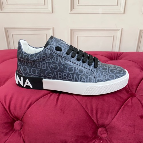 Dolce&Gabbana Men Shoes Sneakers Luxury Brand Casual Shoes for Men with Original Box Whatsapp 