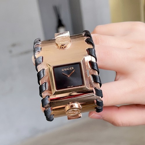 Gucci Watch034
