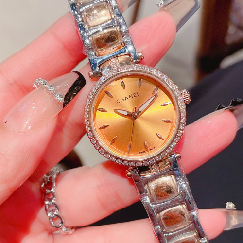 Chanel Womens Watch047