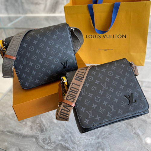 Louis Vuitton Mens Bags Messenger Bag Luxury Brand DISTRICT PM Shoulder Bags for Men with Original Box M46255