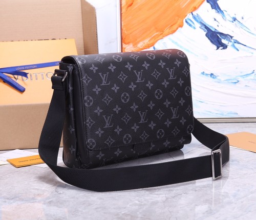 Louis Vuitton Mens Bags Messenger Bag Luxury Brand DISTRICT PM Damier Graphite Shoulder Bags for Men with Original Box N40418