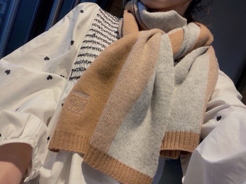 	 Loewe Scarves Men Womens Fashion Scarf 020