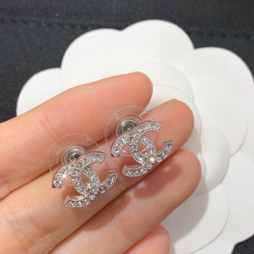 Chanel Luxury Womens Earrings with Original Box XED0012