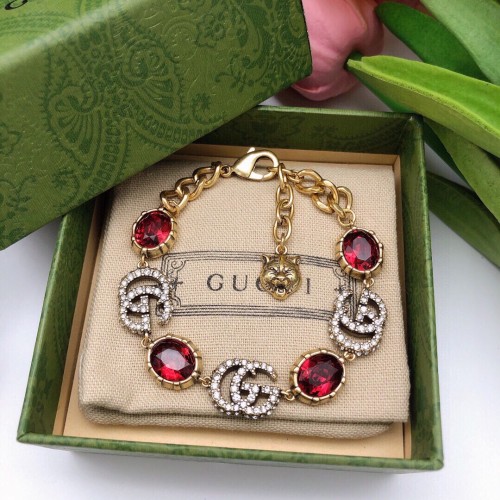 Gucci Luxury Womens Bracelet with Original Box GSL0007