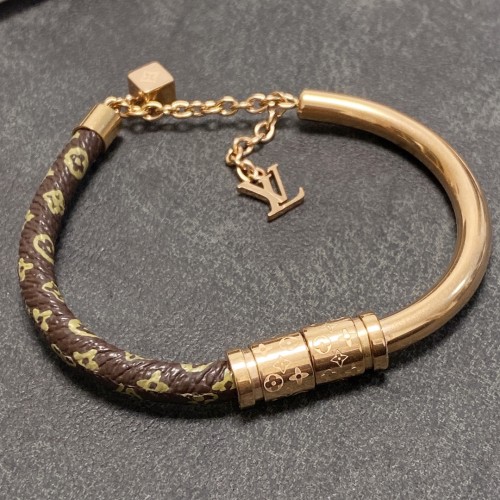 Louis Vuitton Luxury Men Womens Bracelet