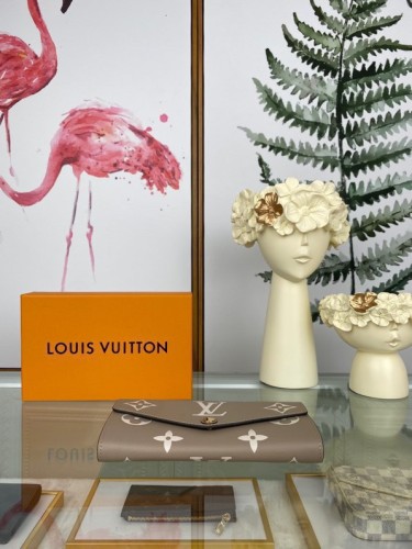Louis Vuitton Mens Womens Wallets Purse Luxury Brand Designer Sarah Wallet with Original Box M81049