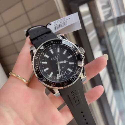 Gucci Watch026