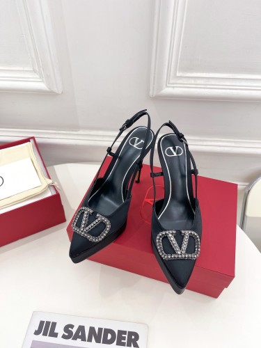 Valentino Garavani Women Fashion Shoes Pumps Luxury Brand Vlogo Signature Calfskin with Original Box 11cm Heel Whatsapp 
