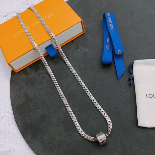 Louis Vuitton Luxury Men Womens Necklace