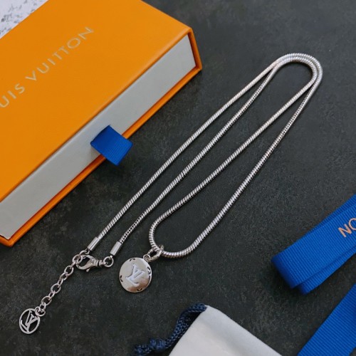 Louis Vuitton Luxury Men Womens Necklace