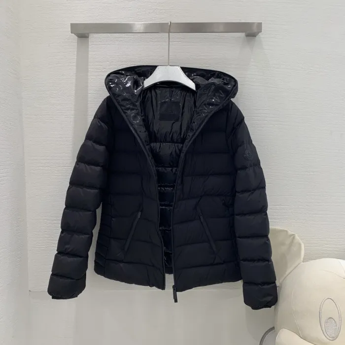 Moncler Design Womens Winter Windprood Down Jackets Keep Warm 90% White Duck Down