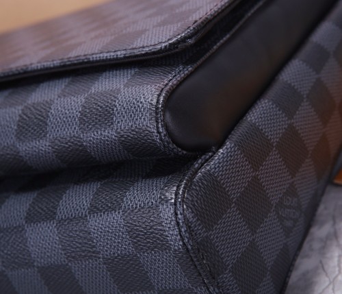 Louis Vuitton Mens Bags Messenger Bag Luxury Brand DISTRICT PM Damier Graphite Shoulder Bags for Men with Original Box N40418