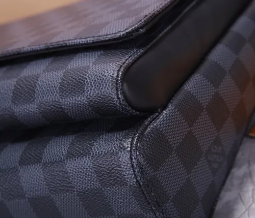Louis Vuitton Mens Bags Messenger Bag Luxury Brand DISTRICT PM Damier Graphite Shoulder Bags for Men with Original Box N40418
