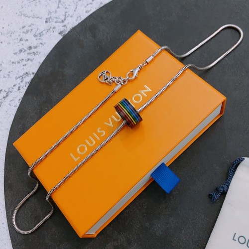 Louis Vuitton Luxury Men Womens Necklace