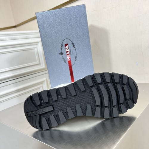 Prada Mens Shoes Casual Luxury Brand Breathable Sneakers with Original Box