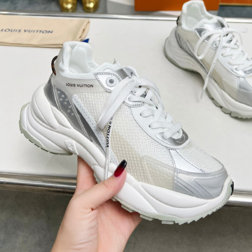 Louis Vuitton Womens Shoes Sneakers Lace-Up Luxury Brand Fashion LV Run 55 Sneaker with Original Box 1ACGOQ  