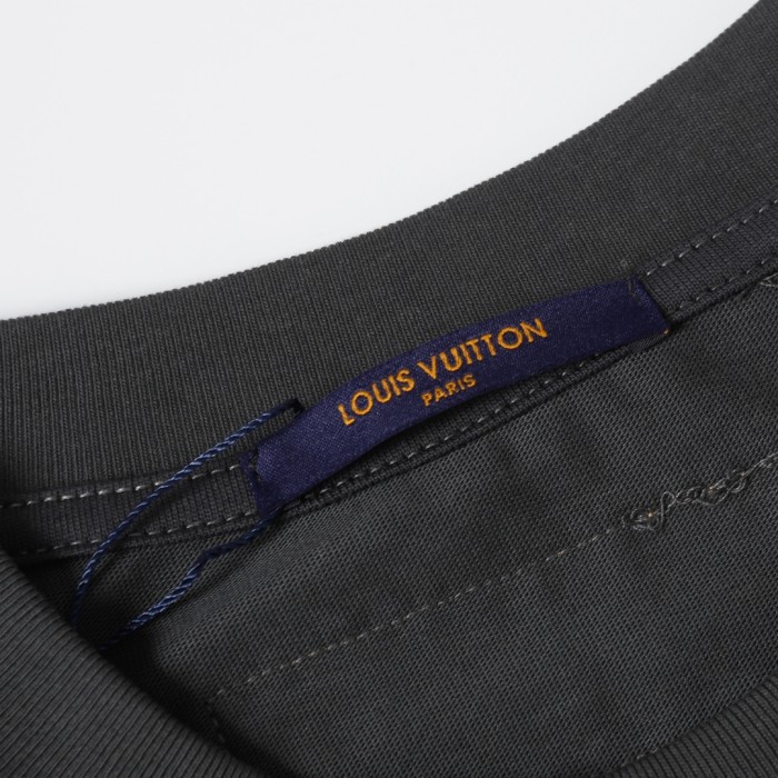 Louis Vuitton Luxury Brand Men Womens Short Sleeve T-Shirt   