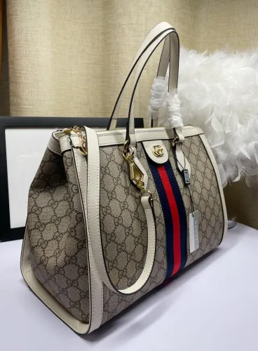Gucci Bags015
