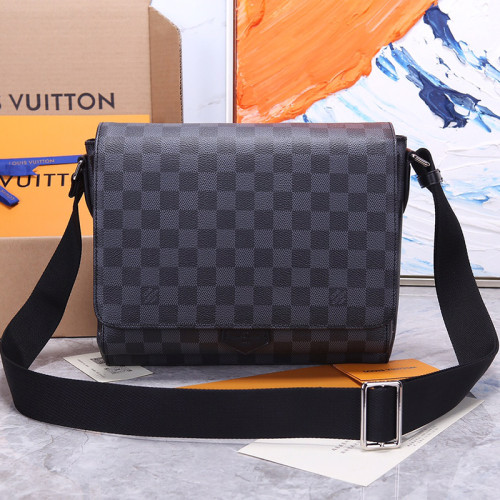 Louis Vuitton Mens Bags Messenger Bag Luxury Brand DISTRICT PM Damier Graphite Shoulder Bags for Men with Original Box N40418