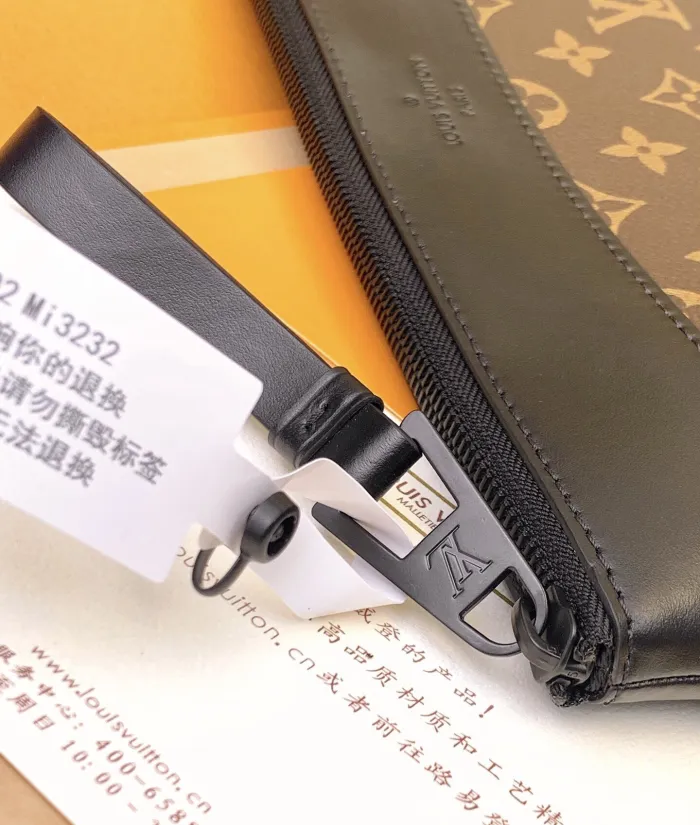Louis Vuitton Mens Womens Bags Clutch Luxury Brand Fashion Type M82545 Pochette Voyage Souple Monogram Eclipse with Original Box  