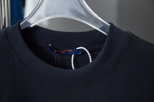 Louis Vuitton Luxury Brand Men Womens Short Sleeve T-Shirt   
