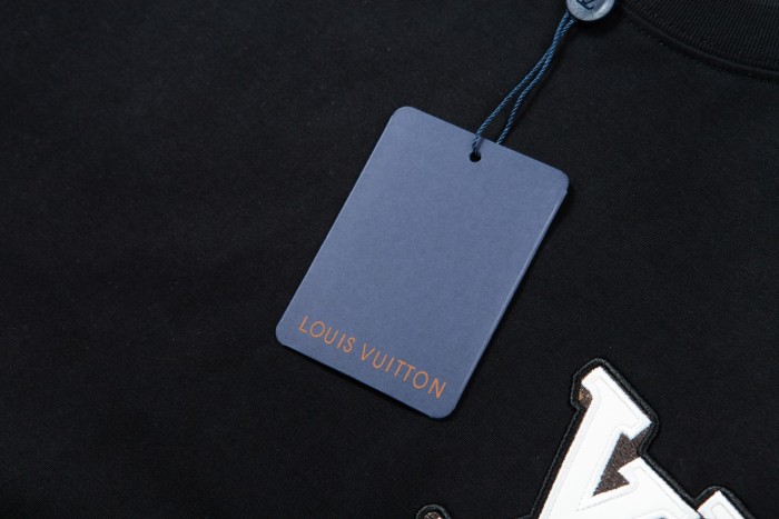 Louis Vuitton Luxury Brand Men Womens Short Sleeve T-Shirt   
