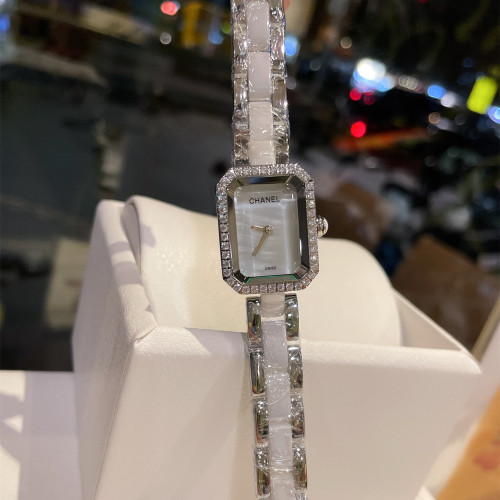 Chanel Womens Watch080