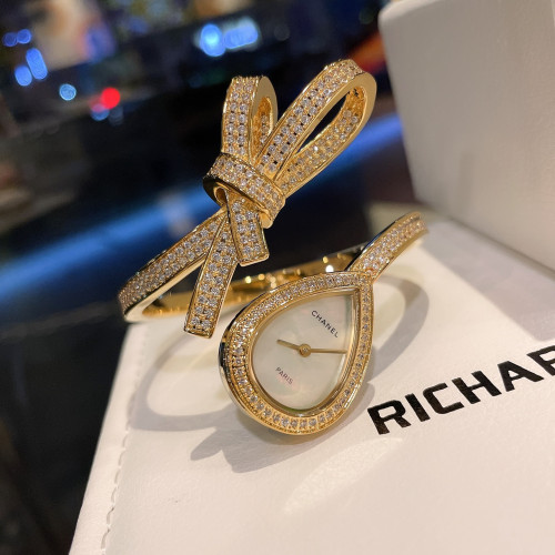 Chanel Womens Watch072