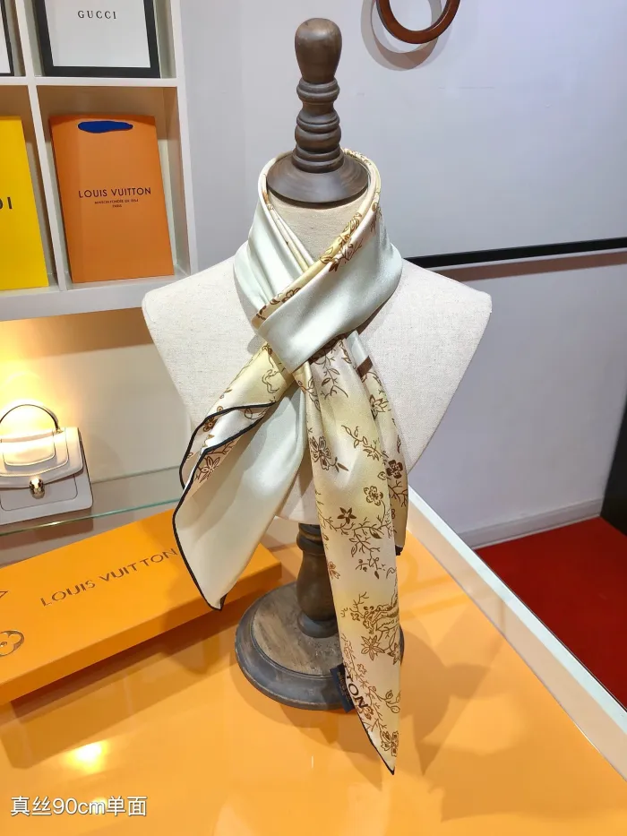 Louis Vuitton Scarves Womens Fashion Scarf Licorne Square 90 with Original Box   