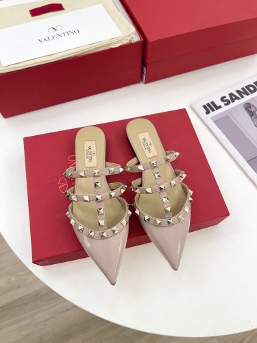 Valentino Women Shoes Mule Sandals Pointed Toe Slippers ROMAN STUD SLIDE SANDAL IN QUILTED NAPPA with Original Box Whatsapp 