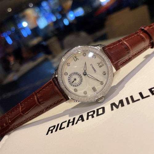 Chanel Womens Watch070